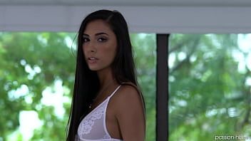 Jouer Films pour adultes avec des actrices maigres ayant des relations sexuelles coquines