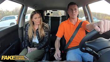 Play This girl knows how to make sex as hardcore as possible