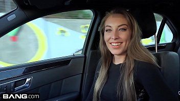 Jouer Il a des relations sexuelles avec une blonde modèle exa Miss Russie
