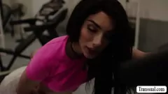 Redă T-girl Ariel Demure Bareback de amicul ei de gimnastică
