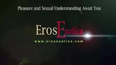 Reproducir Sensuales amantes de ébano disfrutando del placer anal interracial bajo el sol