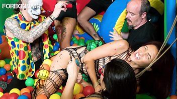 Play Amina danger Romania makes love at the circus with two men suitable for her pussy