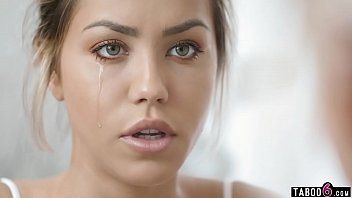 Redă Spanieloaica cu ochi verzi face sex hardcore cu un barbat dotat dragosteit de pizdulice